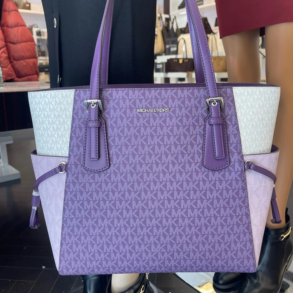 MICHAEL KORS Voyager Large Color-Block Signature Logo Shoulder Tote 
Dark Purple - Picture 3 of 16
